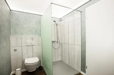 Ein Badezimmer in der Unterkunft Modernes Apartment in Mistelgau 2