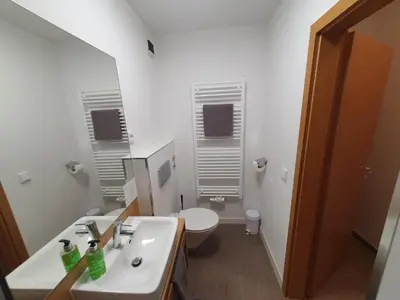 Ein Badezimmer in der Unterkunft Hotel Drei Lilien