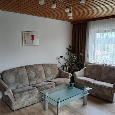 Ein Sitzbereich in der Unterkunft Ferienwohnung Cäcilie