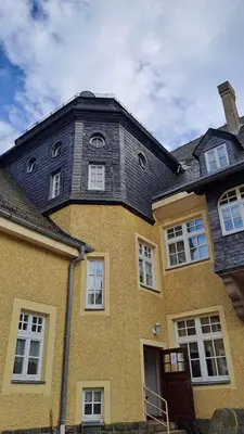 Das Gebäude in dem sich das Hotel befindet