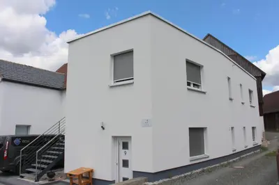 Das Gebäude in dem sich die Ferienwohnung befindet