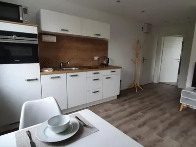 Küche/Küchenzeile in der Unterkunft Apartment mit Küche, 2 Einzelbetten, Dusche, Parkplatz, schnellem Internet, ADA7