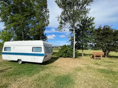 Naturlandschaft in der Nähe des Campingplatzes