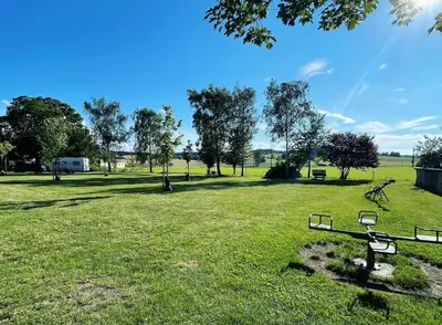 Naturlandschaft in der Nähe des Campingplatzes