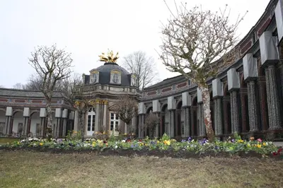 Ein Garten an der Unterkunft Wohnung im Zentrum Altstadtflair mit Holz und Stil