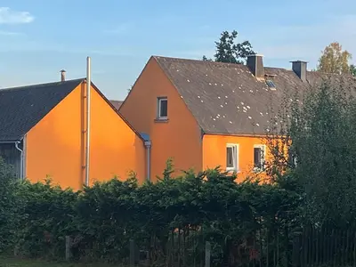 Das Gebäude in dem sich die Ferienwohnung befindet