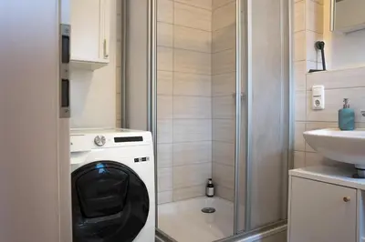 Ein Badezimmer in der Unterkunft JH Apartments Nittenau - Design Studio Modern