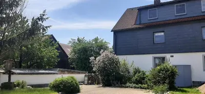 Das Gebäude in dem sich die Ferienwohnung befindet