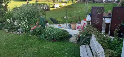 Ein Garten an der Unterkunft Ferienwohnung Fichtelgebirge