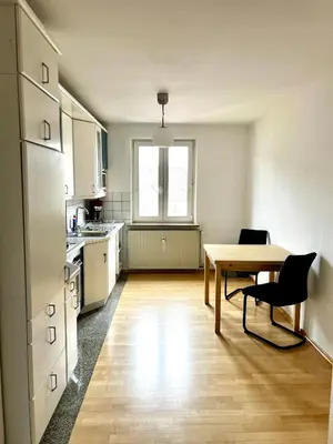 Küche/Küchenzeile in der Unterkunft Charmante, offene Wohnung in zentraler Lage
