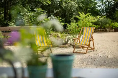 Ein Garten an der Unterkunft Gästesuite im Stöckelkeller bei Bayreuth