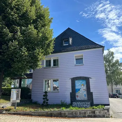 Das Gebäude in dem sich die Ferienwohnung befindet