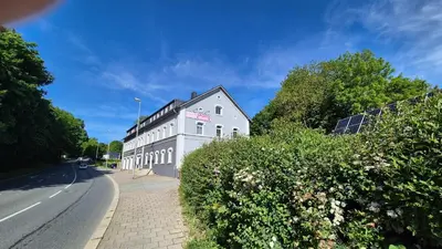 Das Gebäude in dem sich die Ferienwohnung befindet