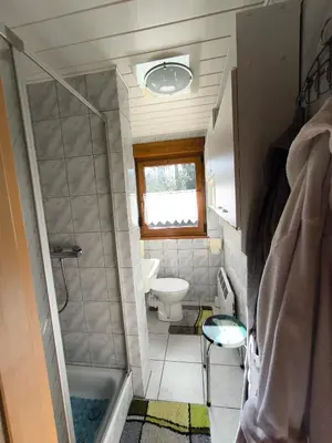 Ein Badezimmer in der Unterkunft Haus Sonneneck 2