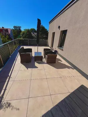 Ein Balkon oder eine Terrasse in der Unterkunft Ferienwohnung mit Dachterrasse