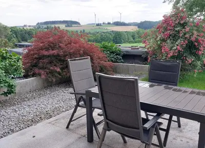 Ein Garten an der Unterkunft Wohnung in Selbitz