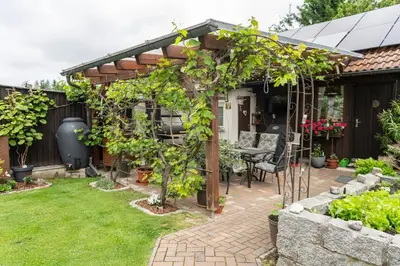 Ein Garten an der Unterkunft Ferienwohnung Putzer