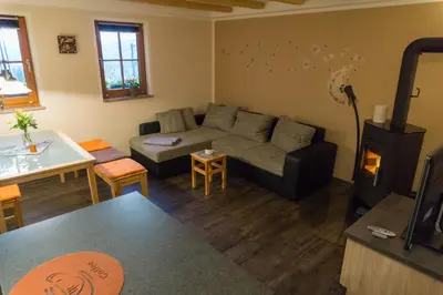 Ein Sitzbereich in der Unterkunft Ferienwohnung Lämpelberg