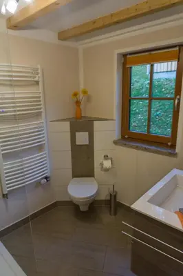 Ein Badezimmer in der Unterkunft Ferienwohnung Lämpelberg
