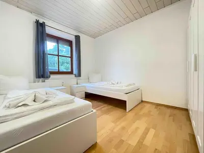 Ein Bett oder Betten in einem Zimmer der Unterkunft SAD261 große Monteurwohnung