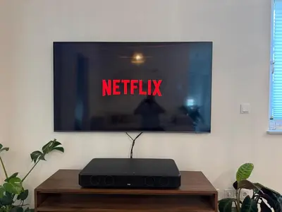 TV/Unterhaltungsangebot in der Unterkunft Zentrale Citywohnung Bayreuth, Loggia, Garage