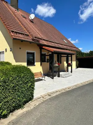 Das Gebäude in dem sich die Ferienwohnung befindet