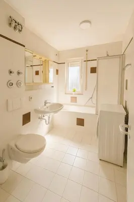 Ein Badezimmer in der Unterkunft SUNNYHOME Monteurwohnungen und Apartments in Schwandorf