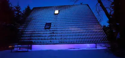 Das Gebäude in dem sich das Ferienhaus befindet