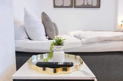 Ein Sitzbereich in der Unterkunft FlowApartment Hof, 24h Checkin, IR-Sauna, Parkplatz, WLan250Mbit