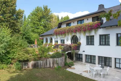 Ein Garten an der Unterkunft Landhaus Deuber