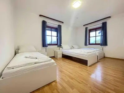Ein Bett oder Betten in einem Zimmer der Unterkunft SAD262 große Monteurwohnung