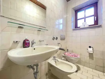 Ein Badezimmer in der Unterkunft SAD262 große Monteurwohnung