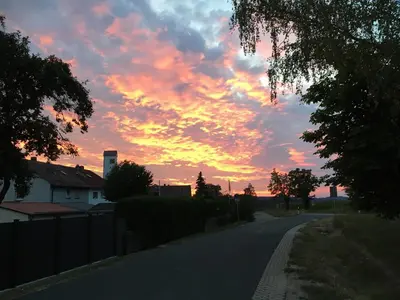Blick auf den Sonnenuntergang/Sonnenaufgang von der Ferienwohnung aus oder aus der Nähe