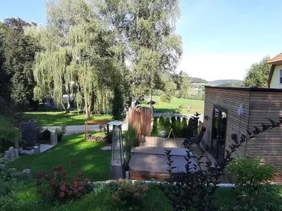 Ein Garten an der Unterkunft Holiday apartment with 1 bedroom