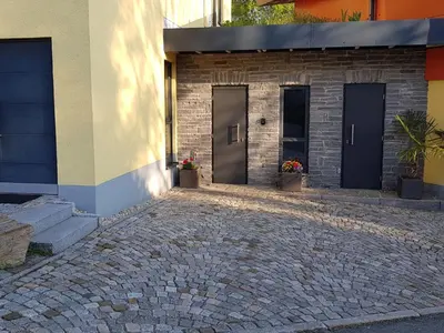 Das Gebäude in dem sich die Ferienwohnung befindet