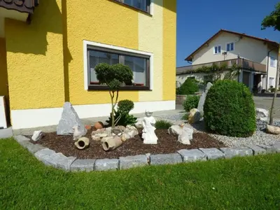 Ein Garten an der Unterkunft Apartment Komfortable Ferienwohnung mit Garten und Grill by Interhome