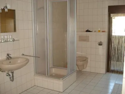 Ein Badezimmer in der Unterkunft Apartment Haus Steinwaldblick by Interhome