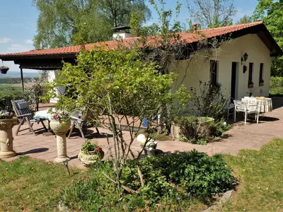 Ein Garten an der Unterkunft Holiday Home mit einer umwerfenden Panoramaaussicht by Interhome