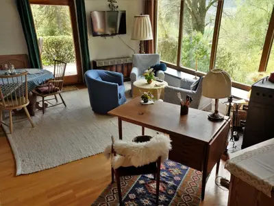 Ein Sitzbereich in der Unterkunft Holiday Home mit einer umwerfenden Panoramaaussicht by Interhome
