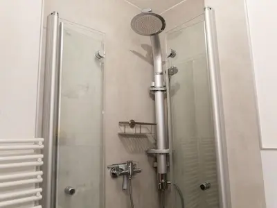 Ein Badezimmer in der Unterkunft Apartment mit zwei Schlafzimmern und Terrasse by Interhome