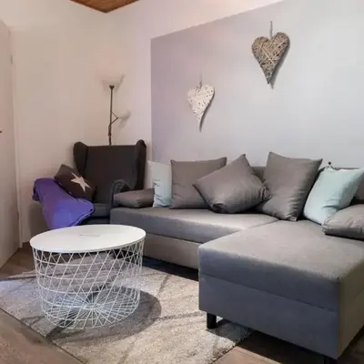 Apartment Tolles Appartement mit offenem Kamin by Interhome