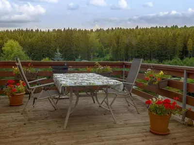 Ein Balkon oder eine Terrasse in der Unterkunft Apartment Appartement mit Bergblick by Interhome