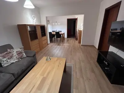 Ein Sitzbereich in der Unterkunft Wagner Apartment Bayreuth FeWo - Erdgeschoss - nähe Festspielhaus - 2 Schlafzimmer - Boxspringbetten - große Küche - Dusche - Badewanne - extra WC - Terrasse