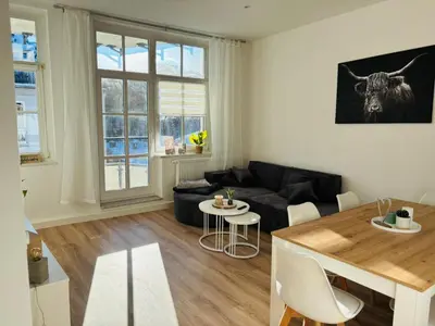 Ein Sitzbereich in der Unterkunft entzückende Ferienwohnung im Zentrum von Plauen