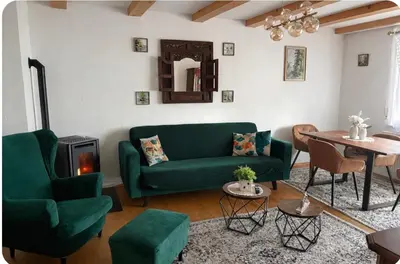 Ein Sitzbereich in der Unterkunft MPK Motorsport Apartment