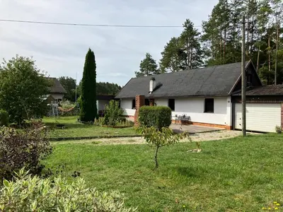 Ein Garten an der Unterkunft Juragarden