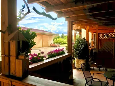 Ein Balkon oder eine Terrasse in der Unterkunft Rennerhof-Siebeneichen Fewo Waschbär