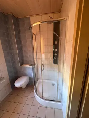 Ein Badezimmer in der Unterkunft Ferienwohnung Arnoldshammer