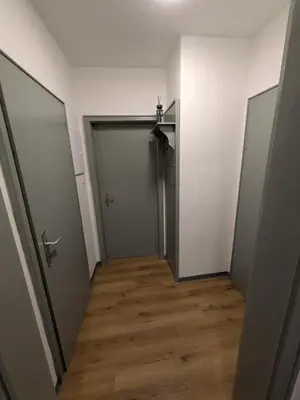 Grundriss der Unterkunft Moderne Ferienwohnung mit Balkon - 3 Minuten zum See für bis zu 4 Personen