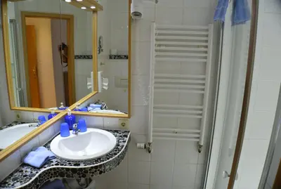 Ein Badezimmer in der Unterkunft Hotel und Restaurant Feustel